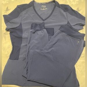 Women’s Navy Blue scrubs- large